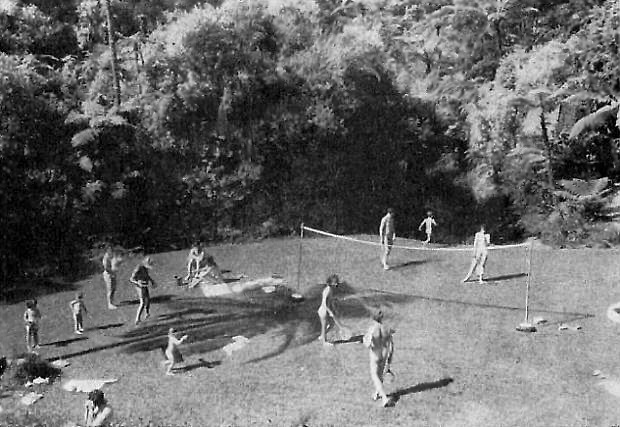 Badminton at Kaurimu