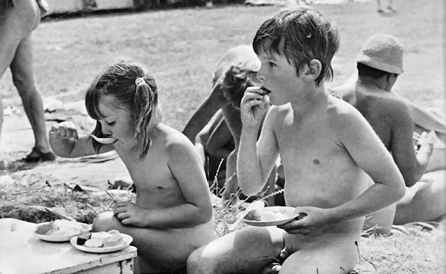 Two kids eating